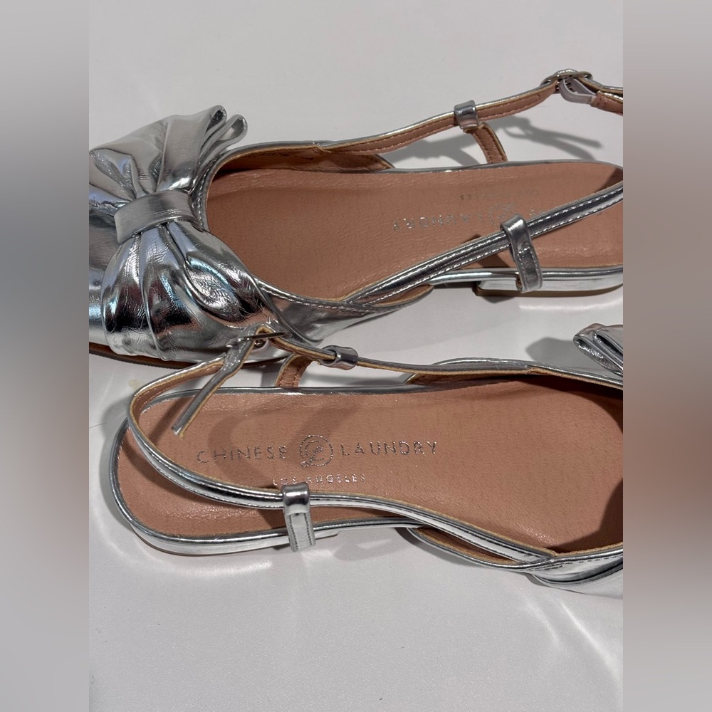 NEW Chinese Laundry Harmony slingback pointed toe flats in metallic. Size 6.5 - Picture 3 of 6